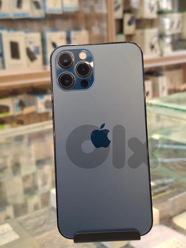 Used iphone 12 pro 512 gb  *battery changed