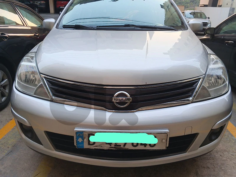 Nissan Tiida 2012 japan