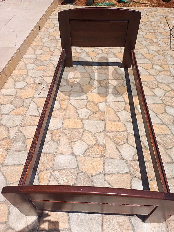 single bed