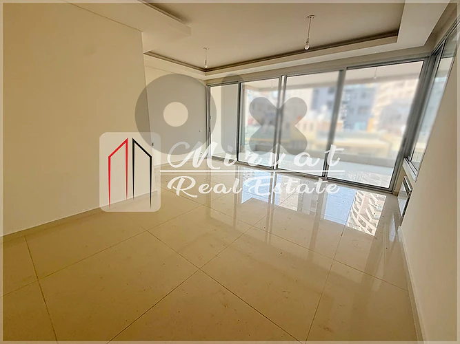 3 Bedrooms Spacious Apartmentl Large Balcony