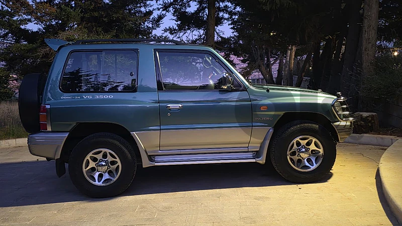 Mitsubishi Pajero 1997 2 doors 3.5 excellente conditions
