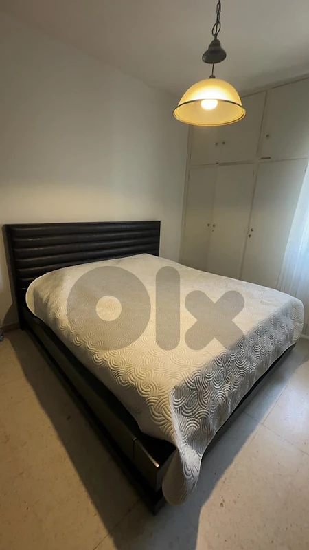 full bedroom