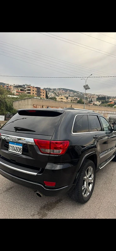 Jeep Grand Cherokee 2011 laredo