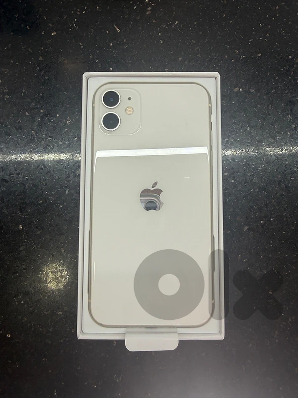 0 scratches 128 gb white bh 77% ma ha tle2o be nadafto with 3 cases