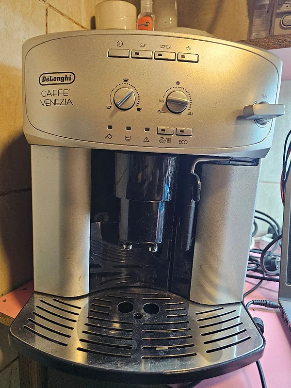 DeLonghi ESAM 2900 Caffe Cortina ماكنة ألقهوة ديلونغي كورتينا