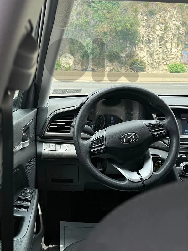 Hyundai Elantra 2019