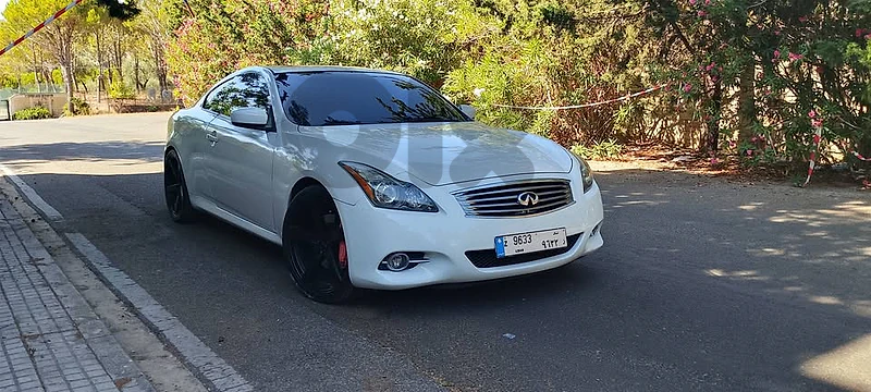 Infinity G37 2011