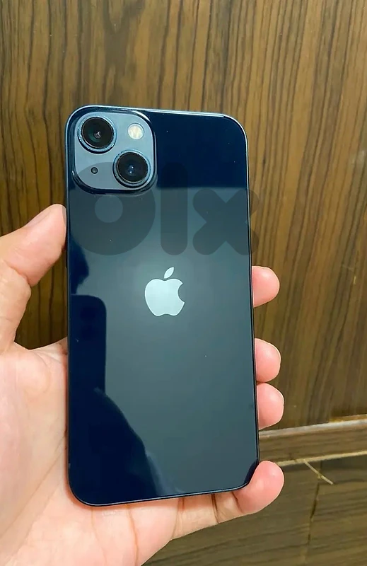 iphone 13 very clean