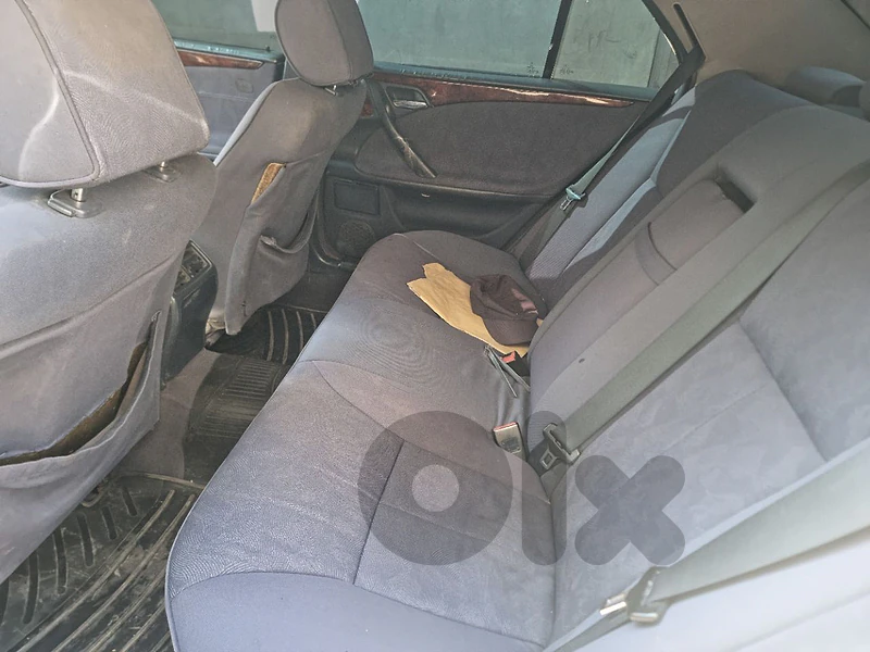 Mercedes-Benz 2000  نمله موديل  ٣٢٠ انقاض موتير فيتاس خارقين