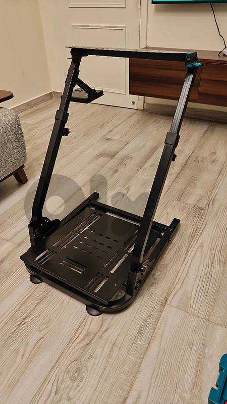 Driving wheel stand