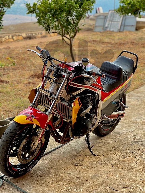 gsxr 750