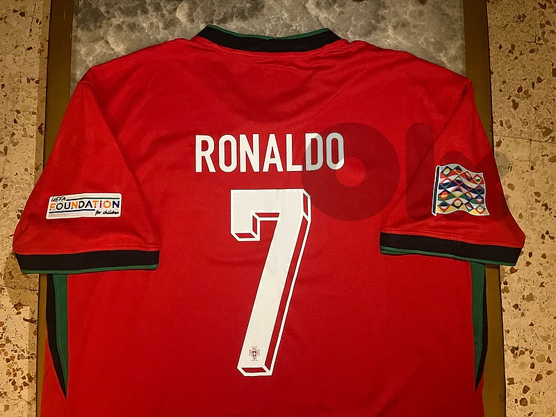 Portugal home nike kit ronaldo 7