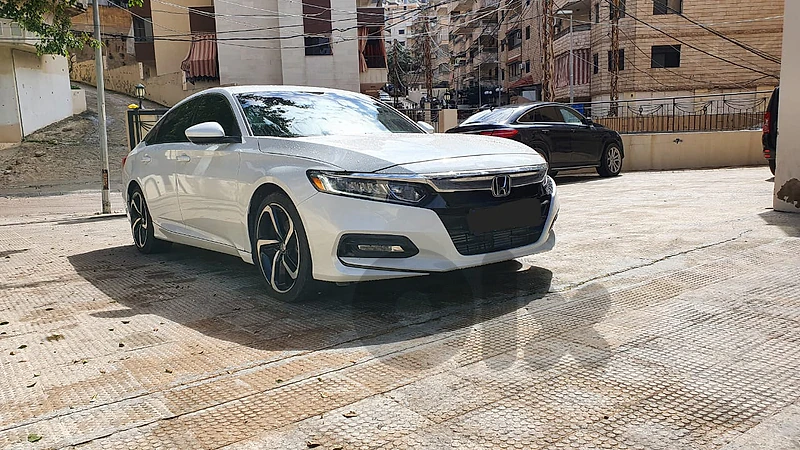 Really Amazing Honda Accord Like New 4 cylinders-سعر مغر ٤٥ $فقط