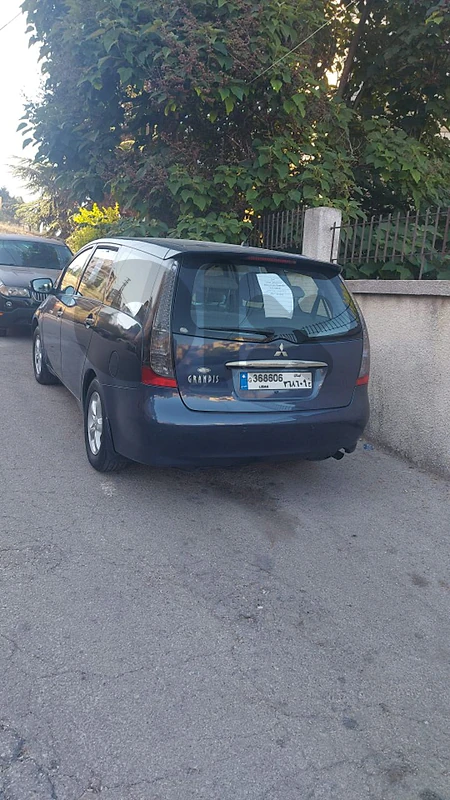 Mitsubishi Grandis 2005