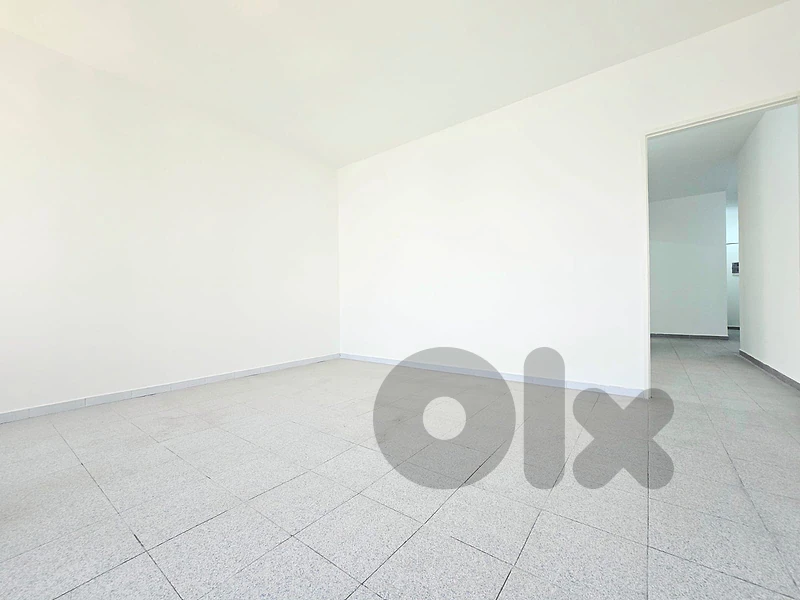 RAO26-5278 Office 130 m² for Rent – Furn El Chebbak