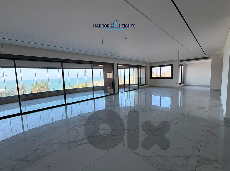 Apartment for Sale in Rawche - شقة للبيع في الروشة