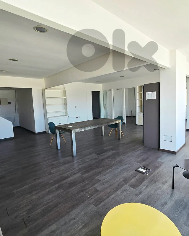 RAO26-5282 Office 153 m² for Rent – Achrafieh