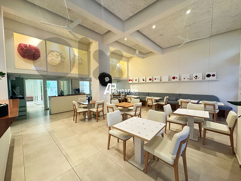Fully Renovated - 140 Sqm - Shop For Rent in Mar Mikhael