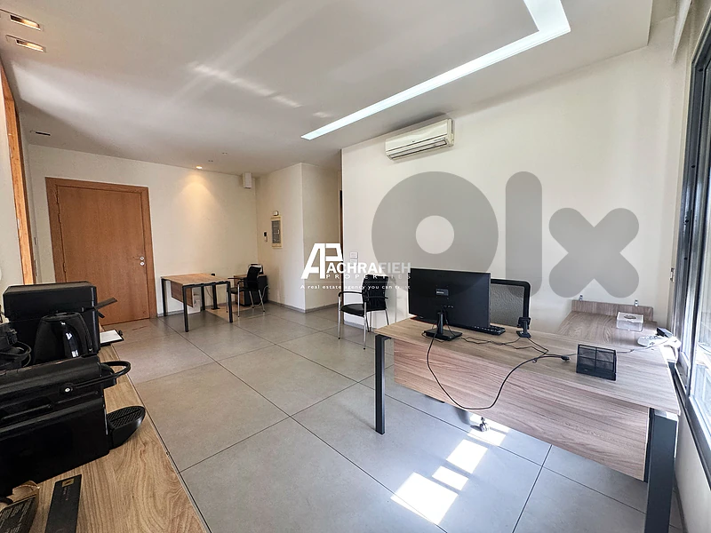 Office For Rent In Achrafieh - مكتب للإجار في الأشرفية