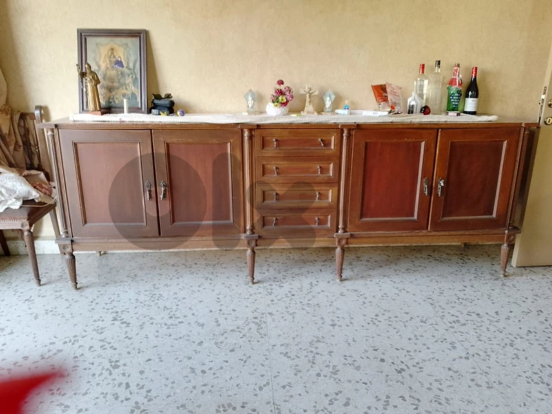 saloon