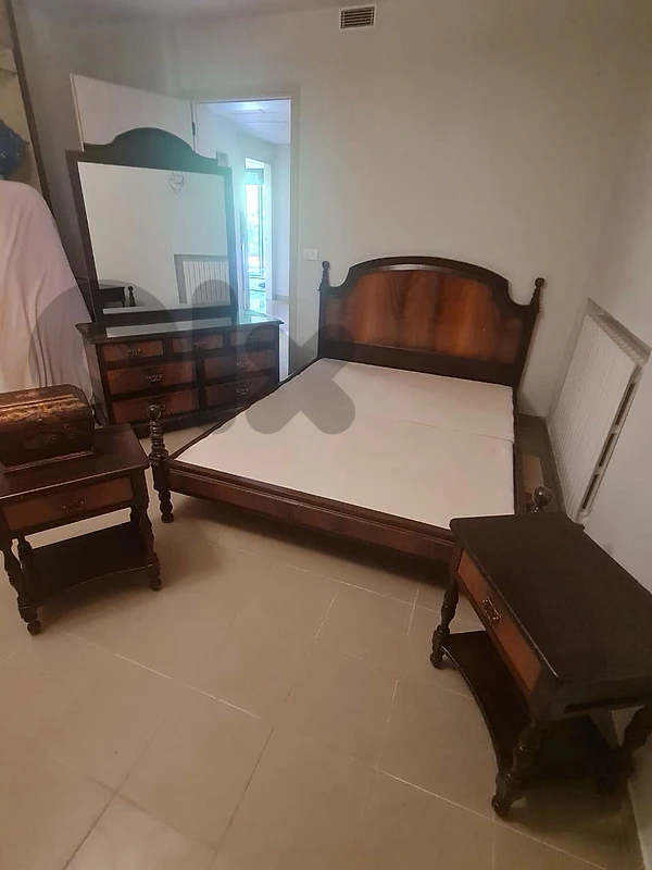 full bedroom