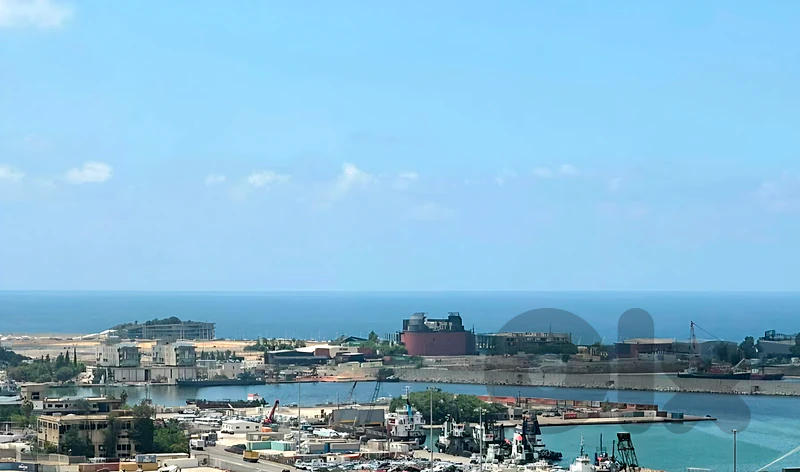 Spacious apartment for sale in Gemmayze/ Triplex/ Open view Spacious apartment for sale in Gemmayze/ Triplex/ Open view