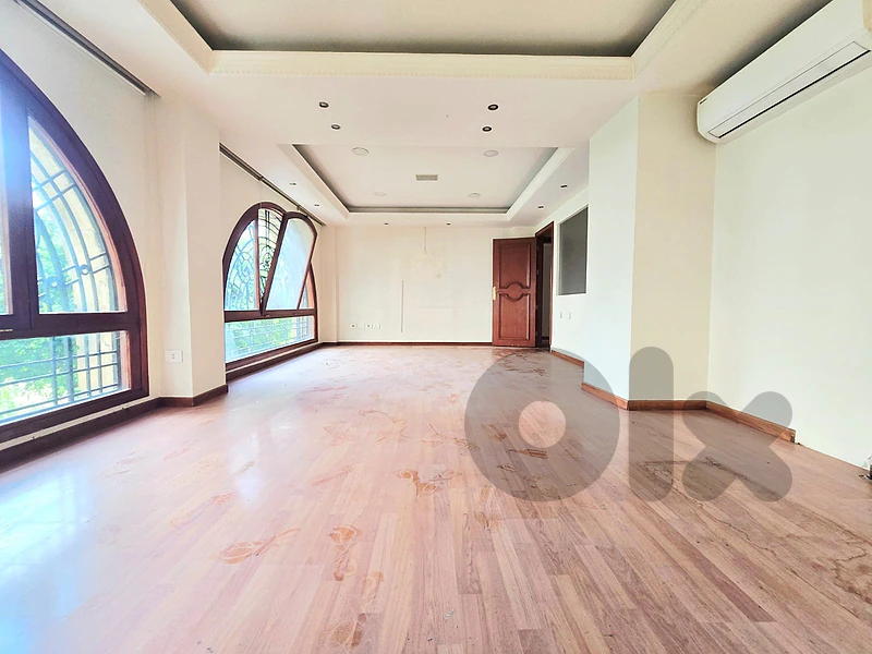RAO26-5285 Office 120 m² for Rent – Downtown Beirut
