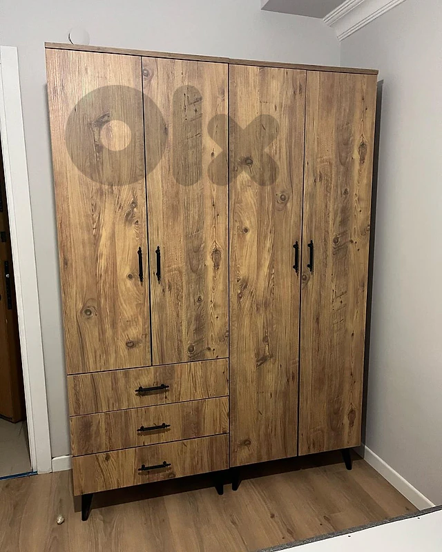 New closet 4 doors high quality
