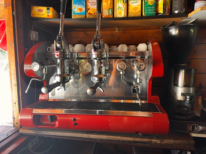 espresso pavoni مكنة اسبريسو