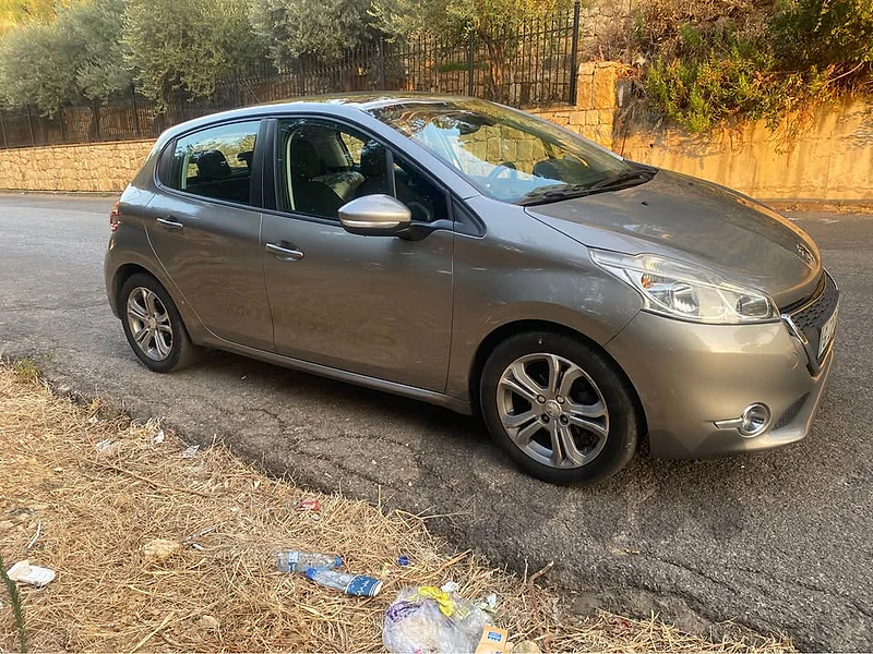 Peugeot 208 2013