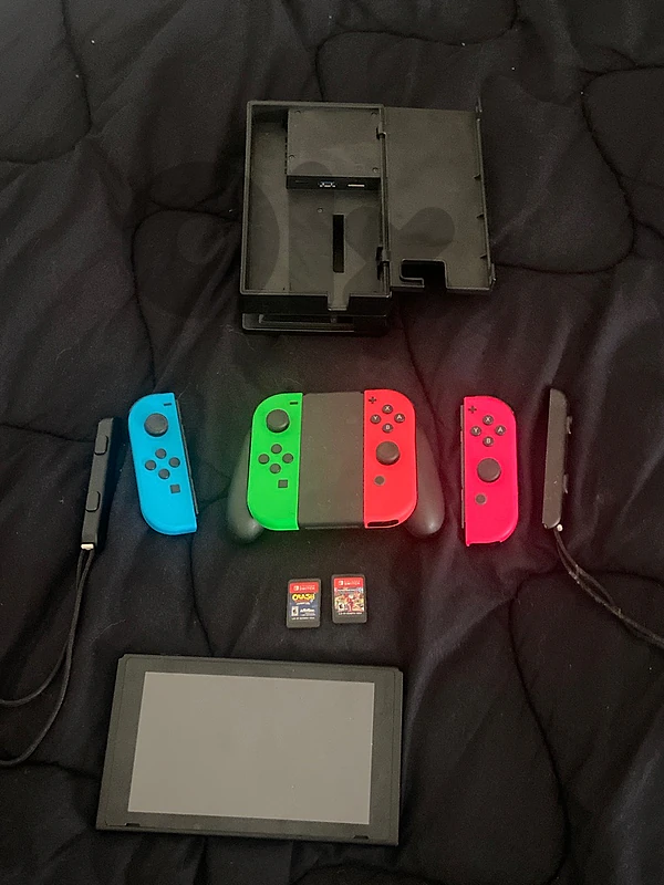 NINTENDO SWITCH