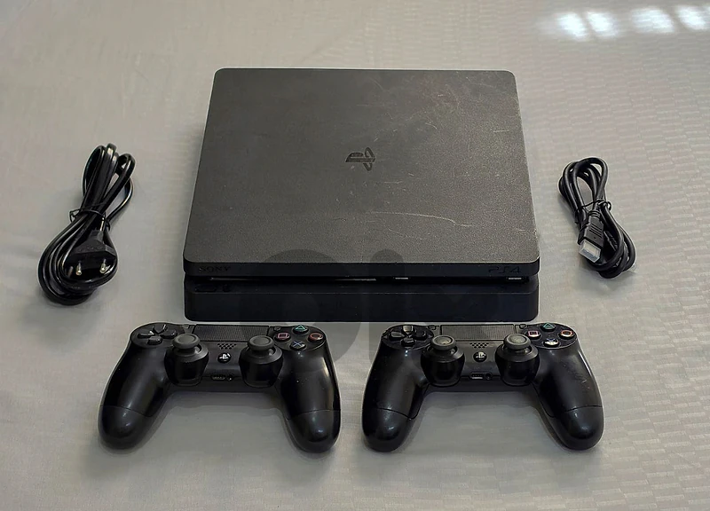 PS4 Slim 500GB Version 11.52