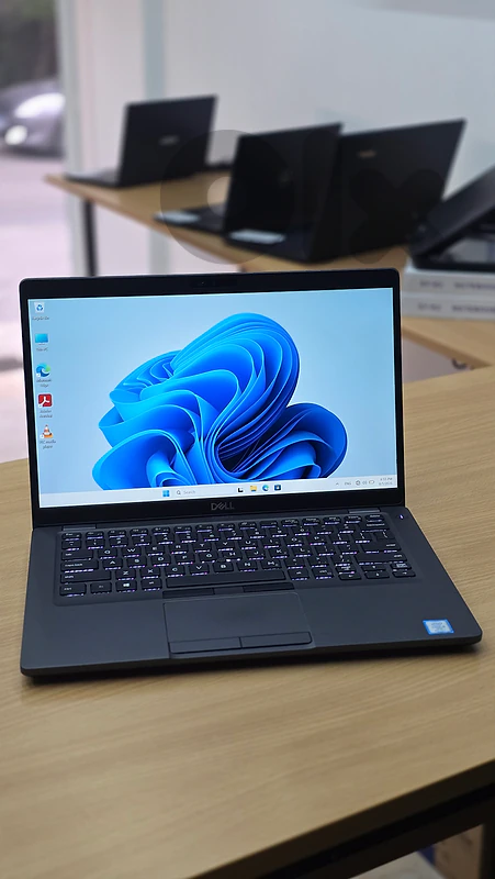 Laptop Dell 5400 Touch Screen