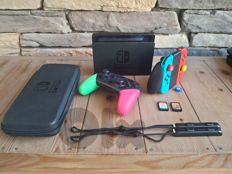 New Nitendo Switch + 2 Games + limited edition controller etc..