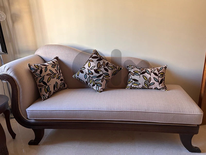 one sofa, 3 seaters