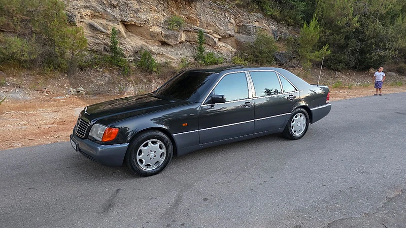 Mercedes-Benz S-Class 1992