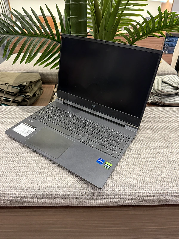 Hp victus 15-fa0032dx