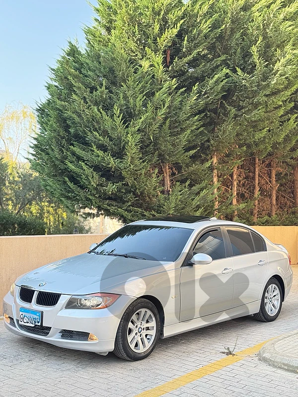 BMW 3-Series 325i Silver On Black Like New