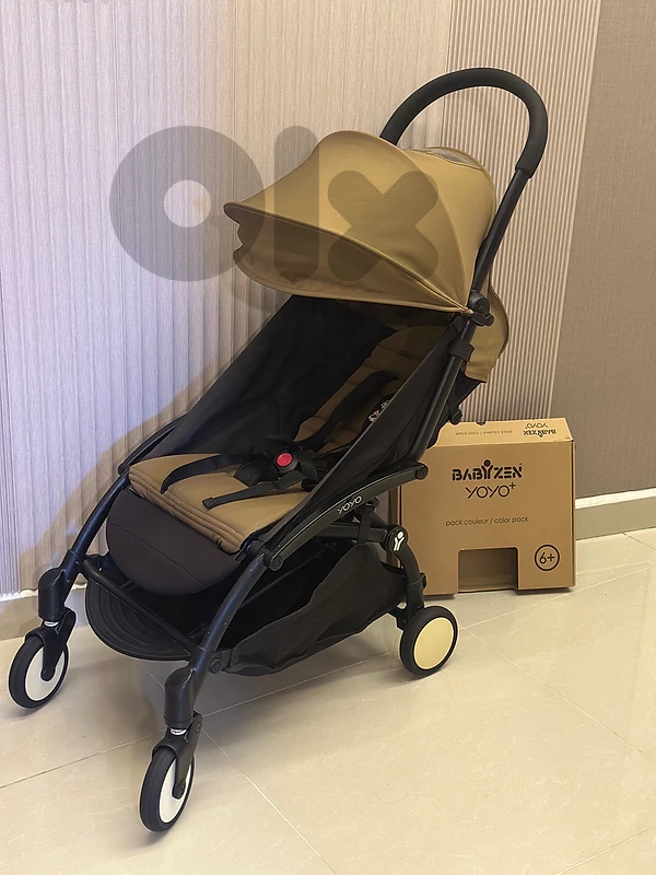 yoyo stroller in excellent condition, the 6 plus pack is new :330$