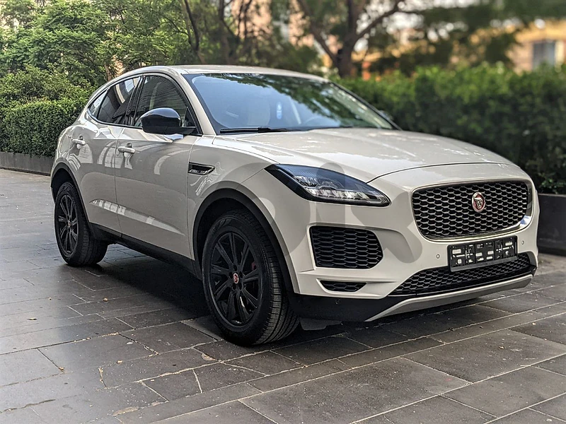Jaguar E-Pace 2019 AWD P200 / service history at jaguar agency Jaguar E-Pace 2019 AWD P200 / service history at jaguar agency