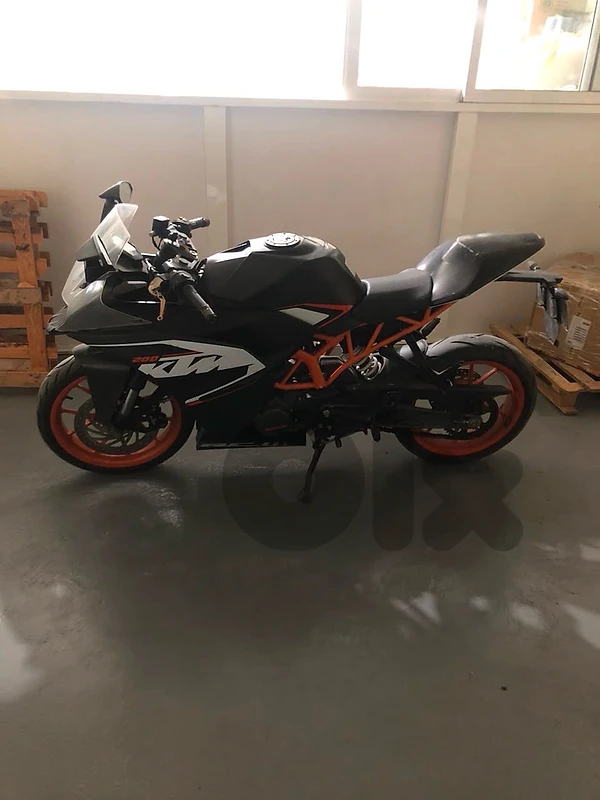 KTM RC200 Black