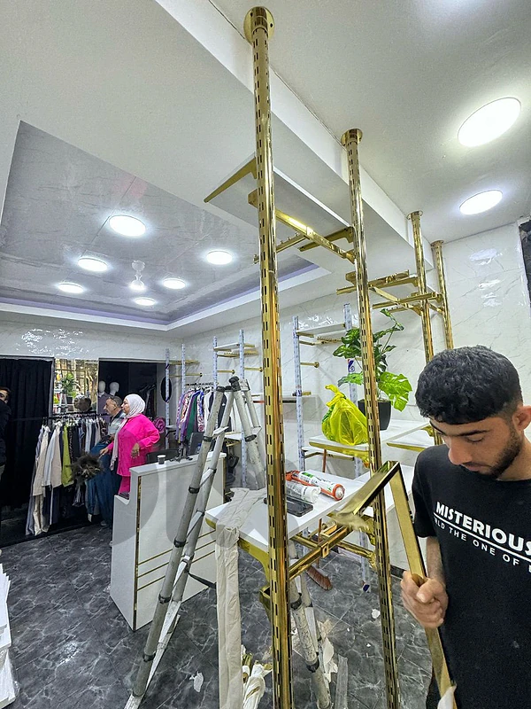 clothing shop decoration (videos available)