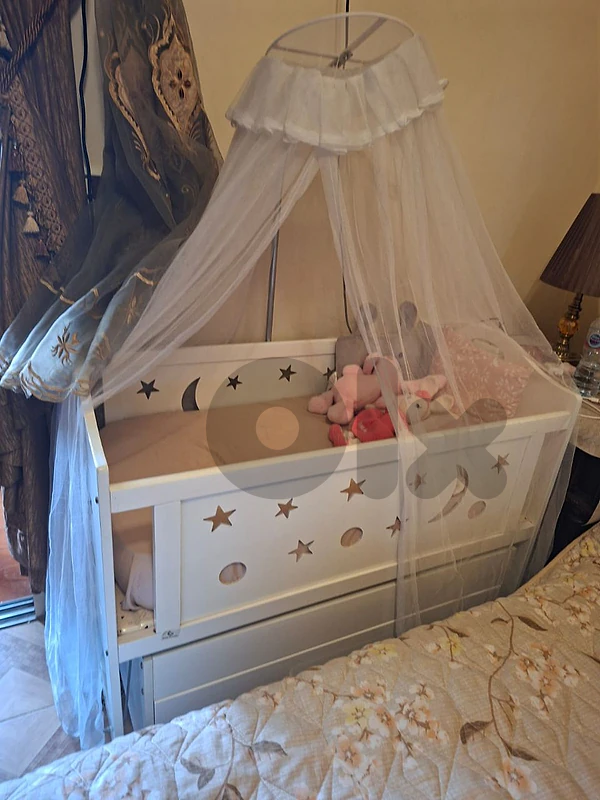 Baby bed with mattress