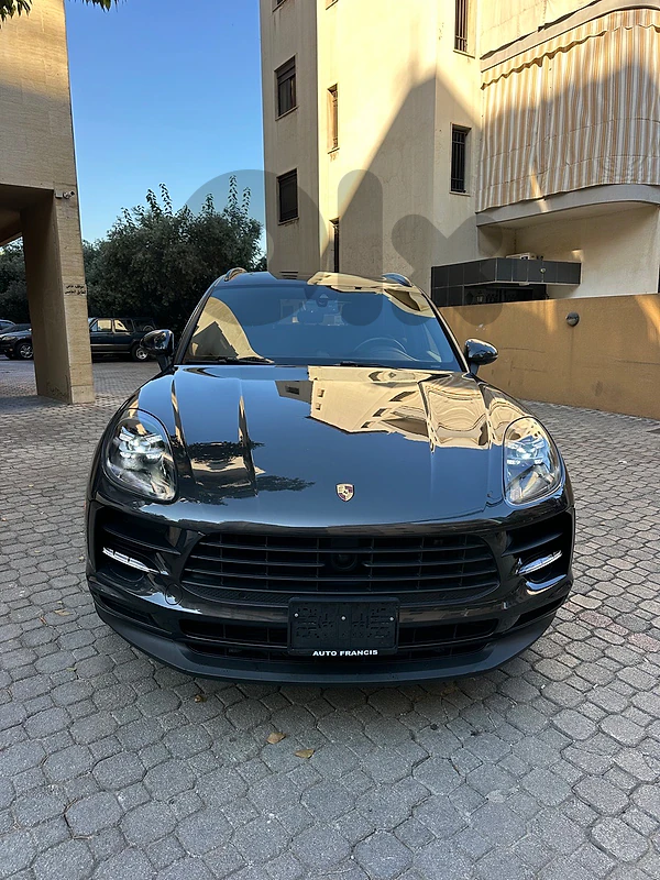 Porsche Macan 2019 dark gray on black (clean carfax) Porsche Macan 2019 dark gray on black (clean carfax)