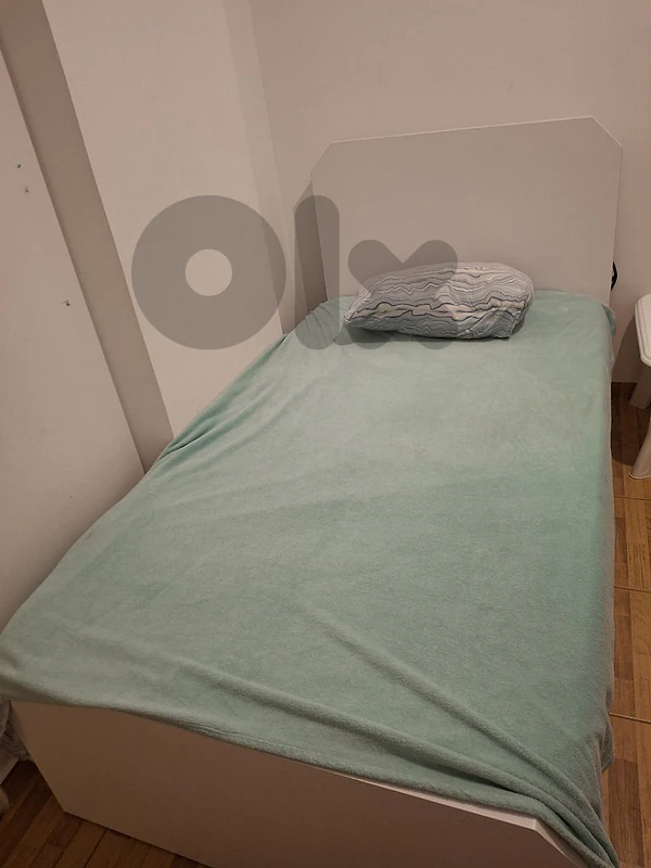 Bed and 2 drawers 200$ تخت وجوارير Bed and 2 drawers 200$ تخت وجوارير