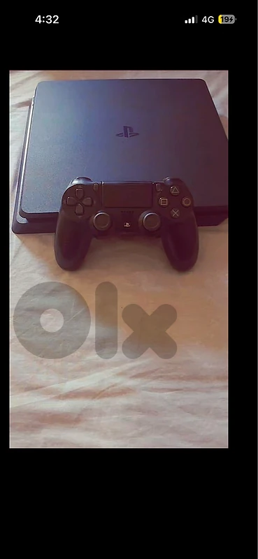 ps4 used with 1 game 3 controllers