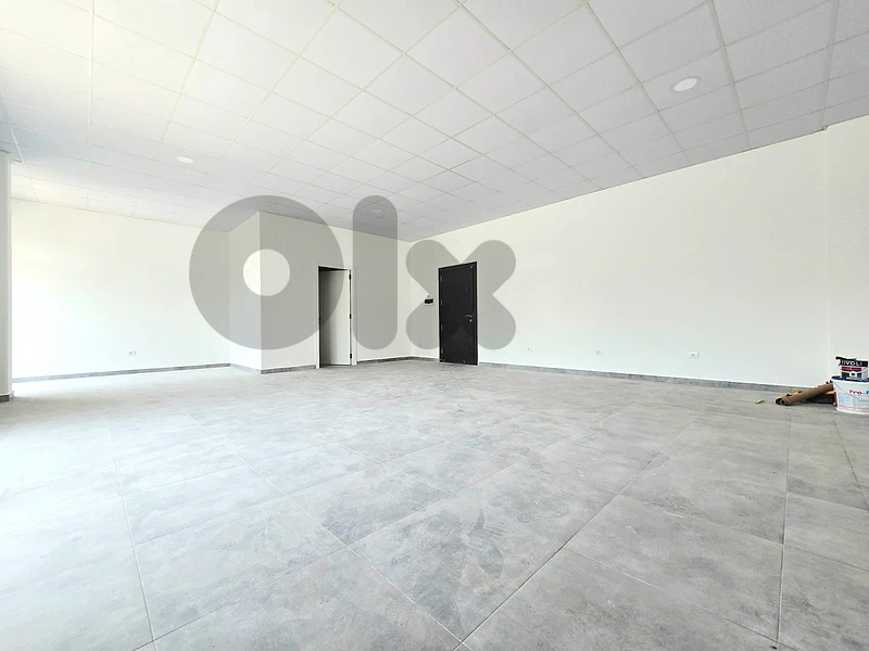 RA26-5292 Office 100 m² for Rent – Hazmieh RA26-5292 Office 100 m² for Rent – Hazmieh
