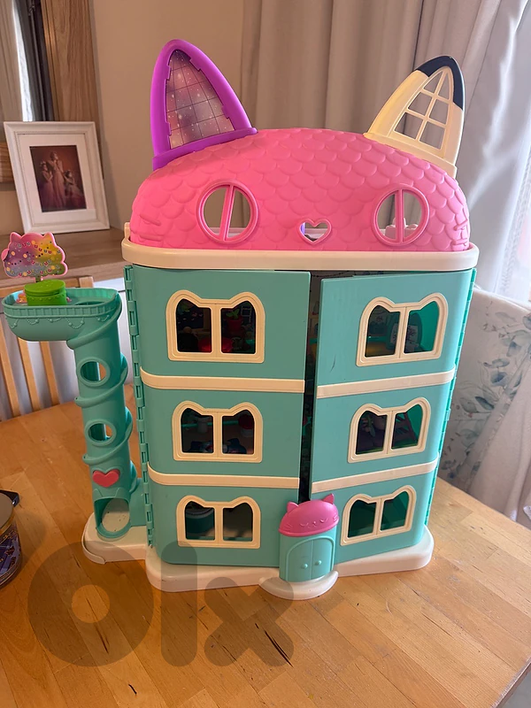 original Gabby’s dollhouse