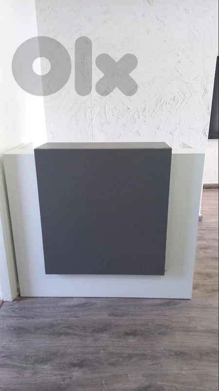 Reception desk