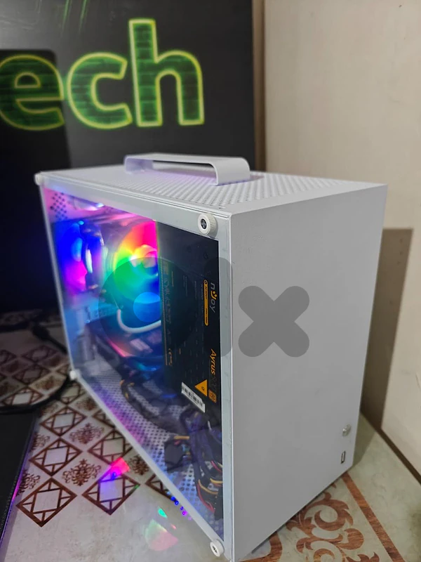 new I7 9700 case full specs two 8gb rams all new only gpu used